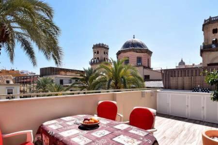 Apartamento Magic Atico In The Heart Of The Old Town Alicante Exterior foto